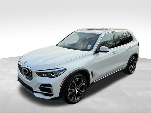 Used 2022 BMW X5 sDrive40i w/ Premium Package image 9
