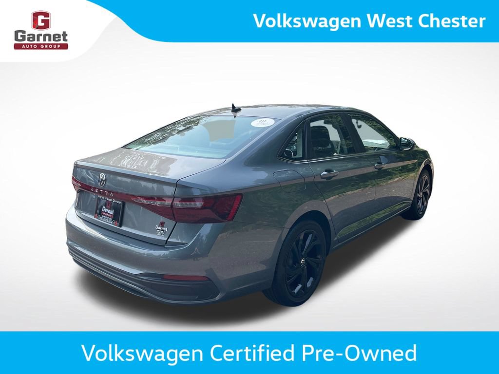 Certified 2025 Volkswagen Jetta SE w/ Black Wheel Package FWD image 5