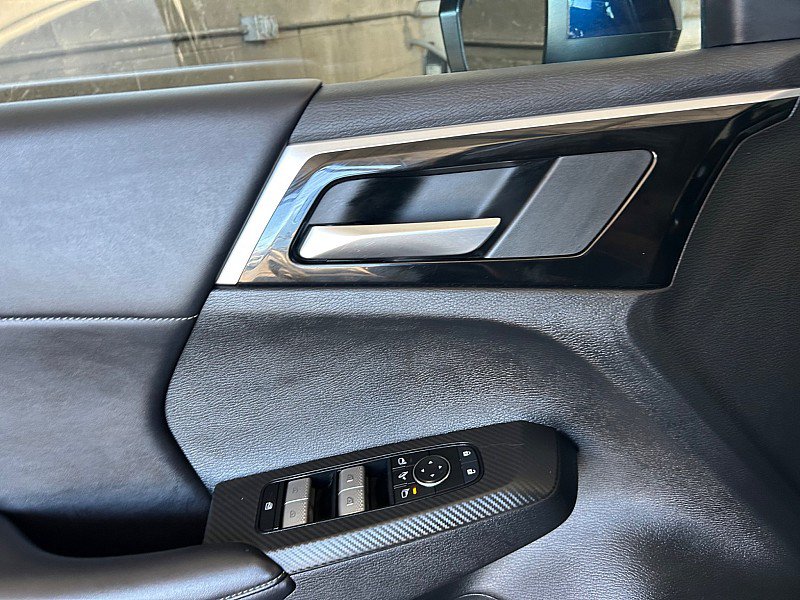 Used 2024 Mitsubishi Outlander AWD image 25