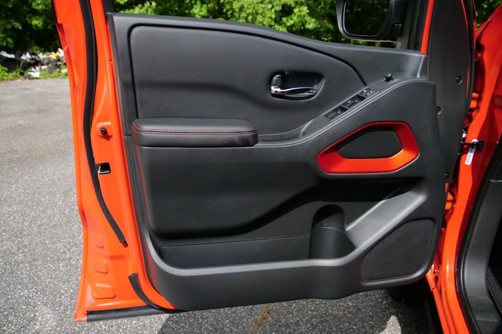 Used 2025 Nissan Frontier Pro-X RWD image 26
