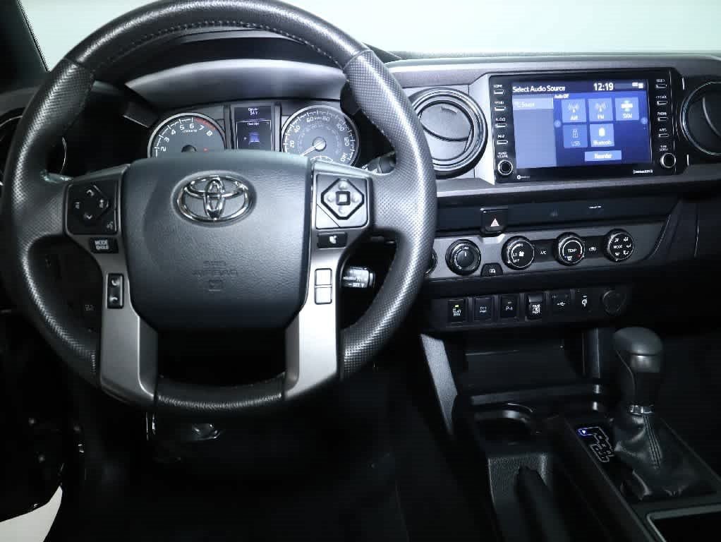 Certified 2020 Toyota Tacoma TRD Off-Road w/ Technology Package AWD/4WD image 27