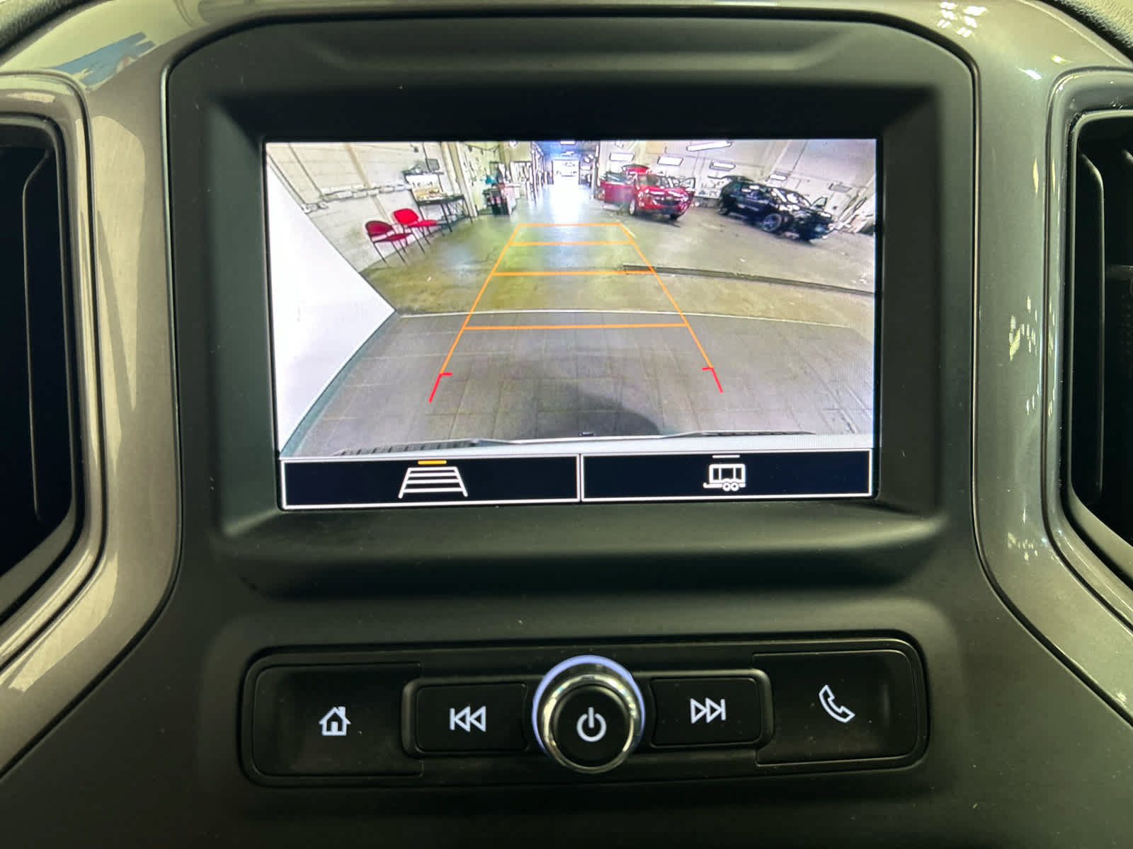 Used 2023 Chevrolet Silverado 1500 Custom AWD/4WD image 5