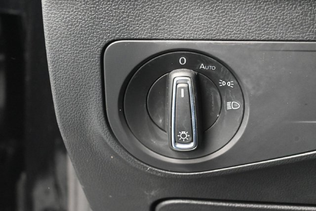 Used 2024 Volkswagen Tiguan SE AWD/4WD image 15