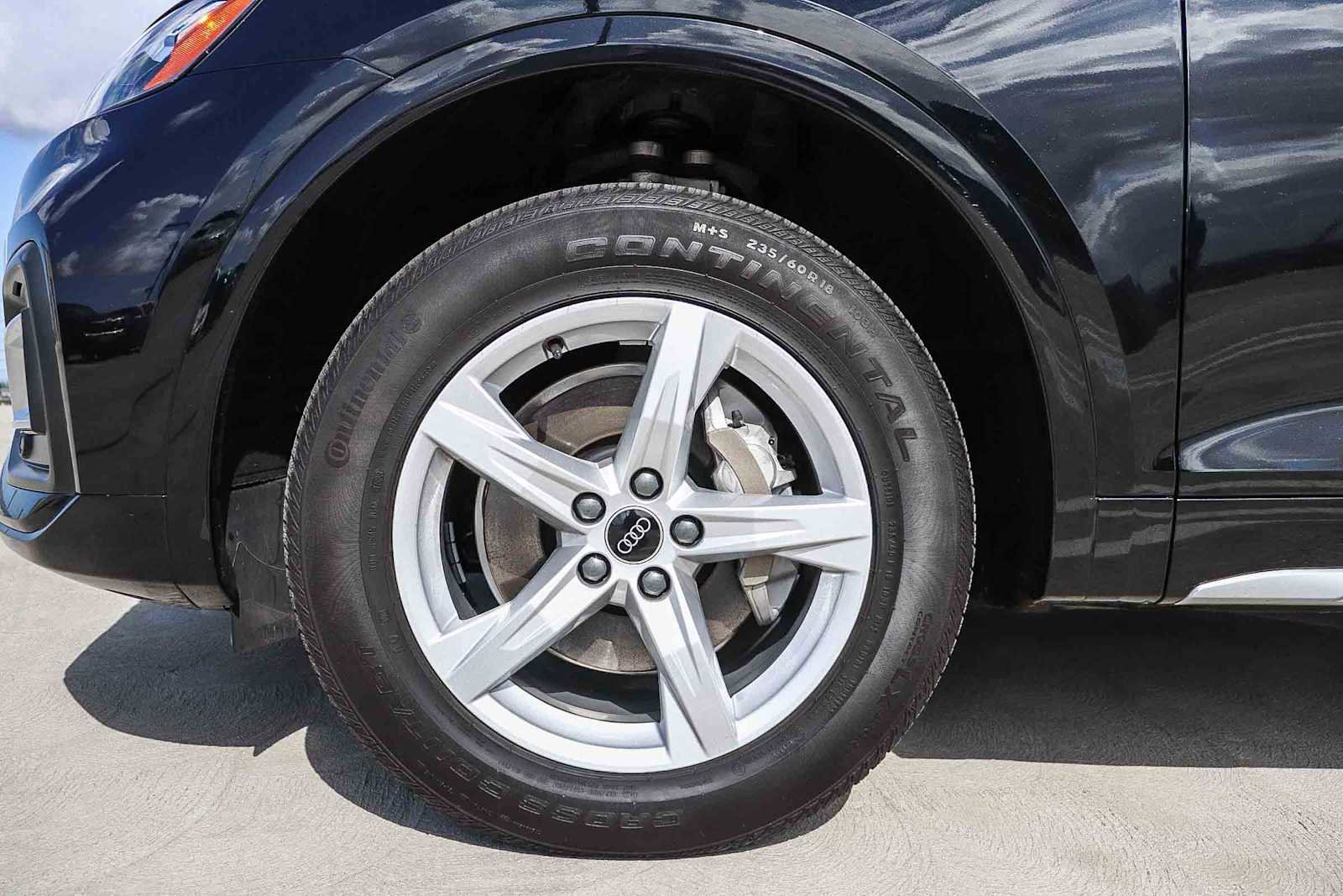 Used 2023 Audi Q5 2.0T Premium w/ Convenience Package AWD/4WD image 14