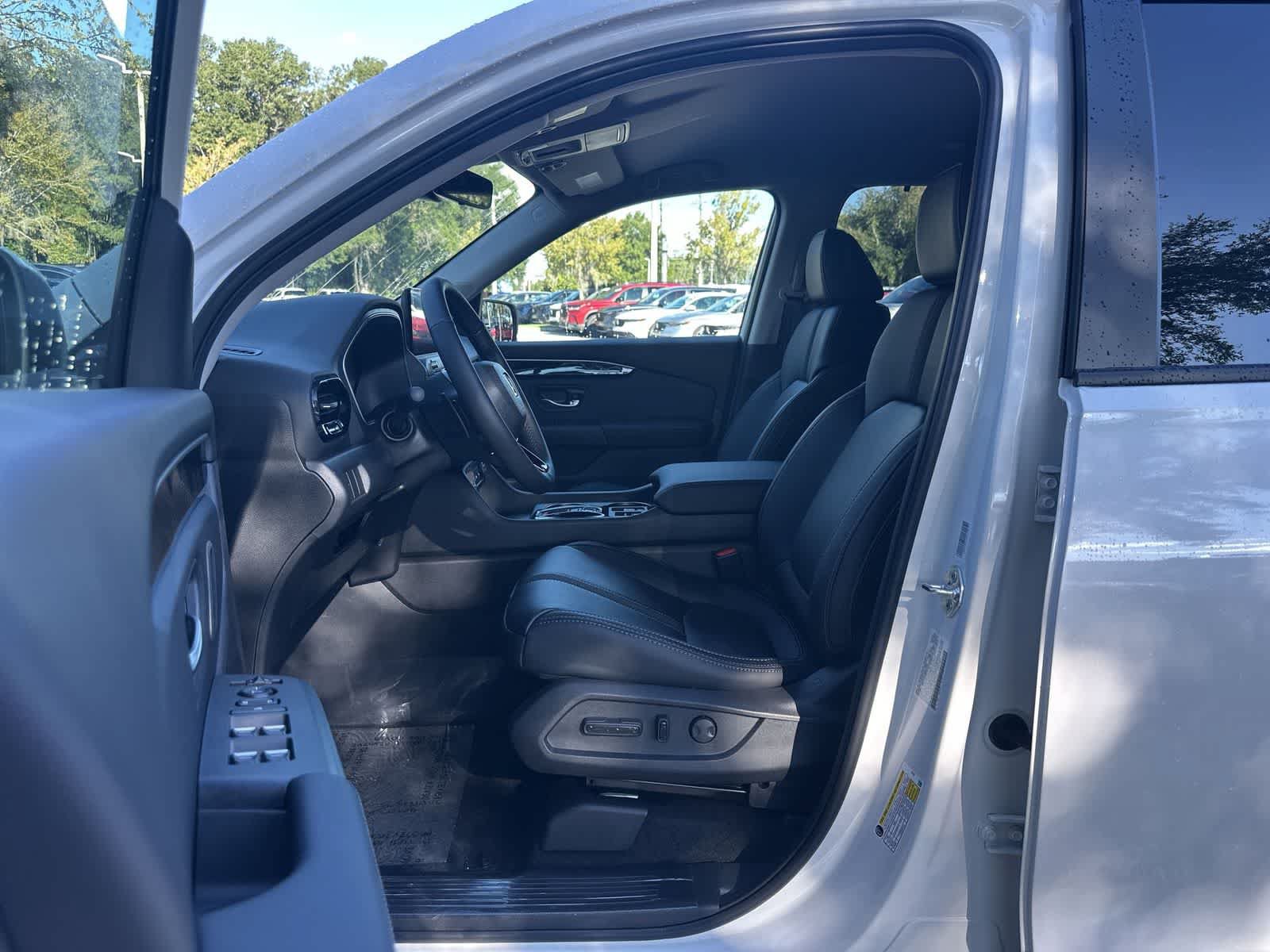 New 2026 Honda Pilot EX-L image 2