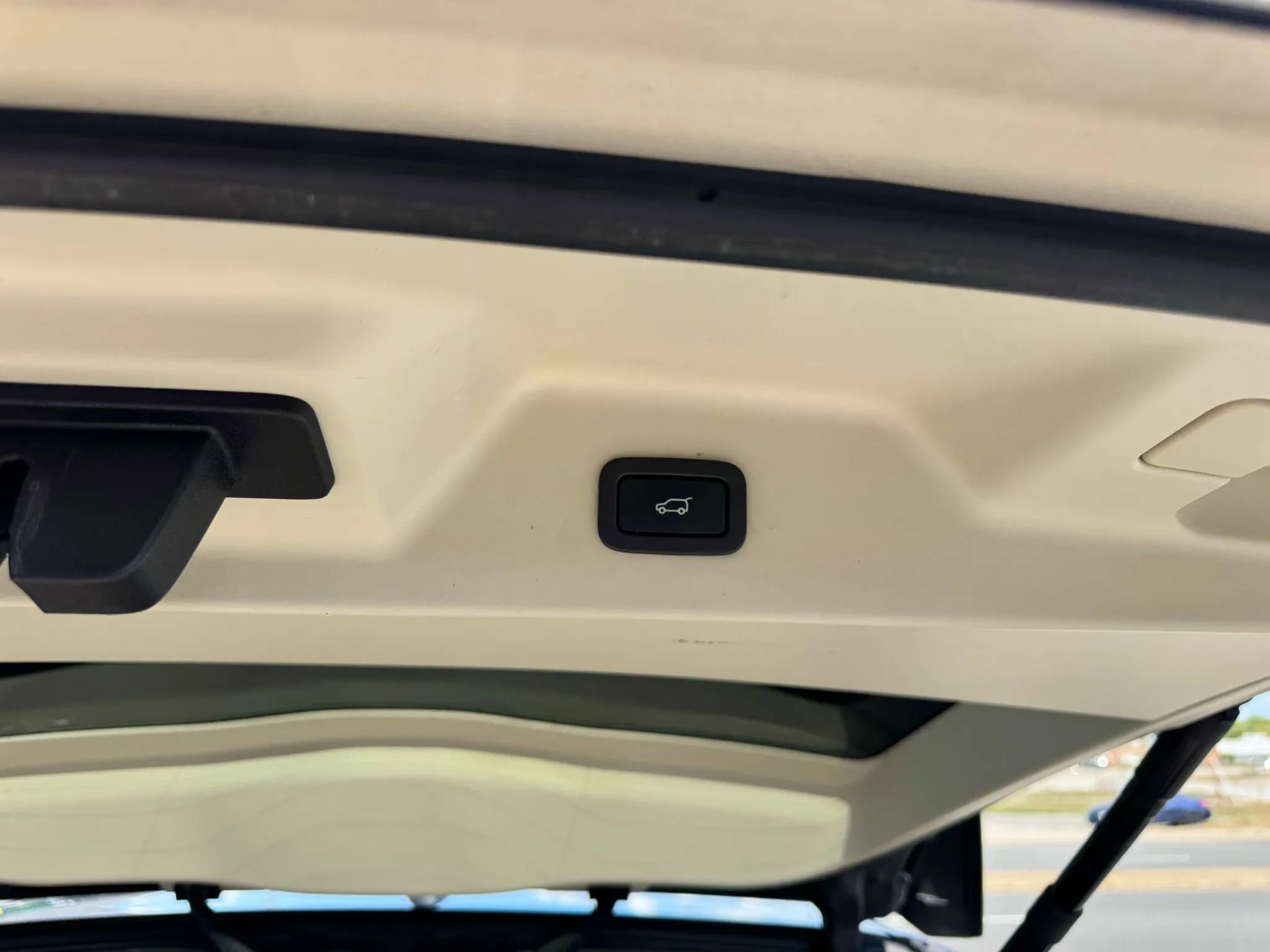 Used 2017 Land Rover Range Rover Supercharged image 19