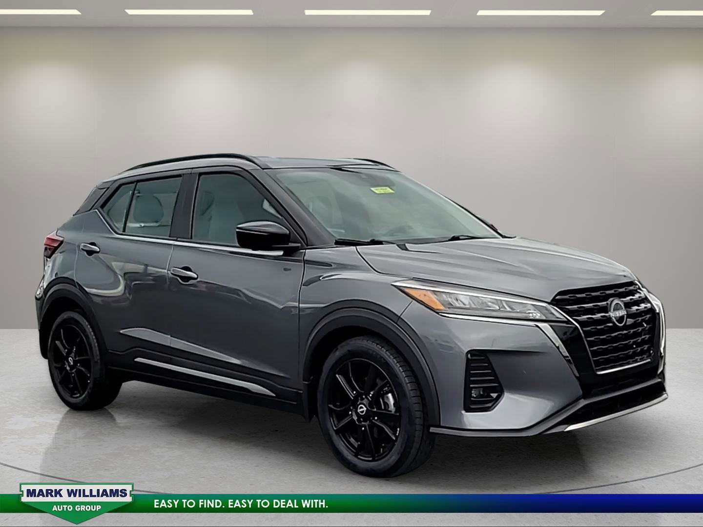 Used 2022 Nissan Kicks SR w/ Premium Package