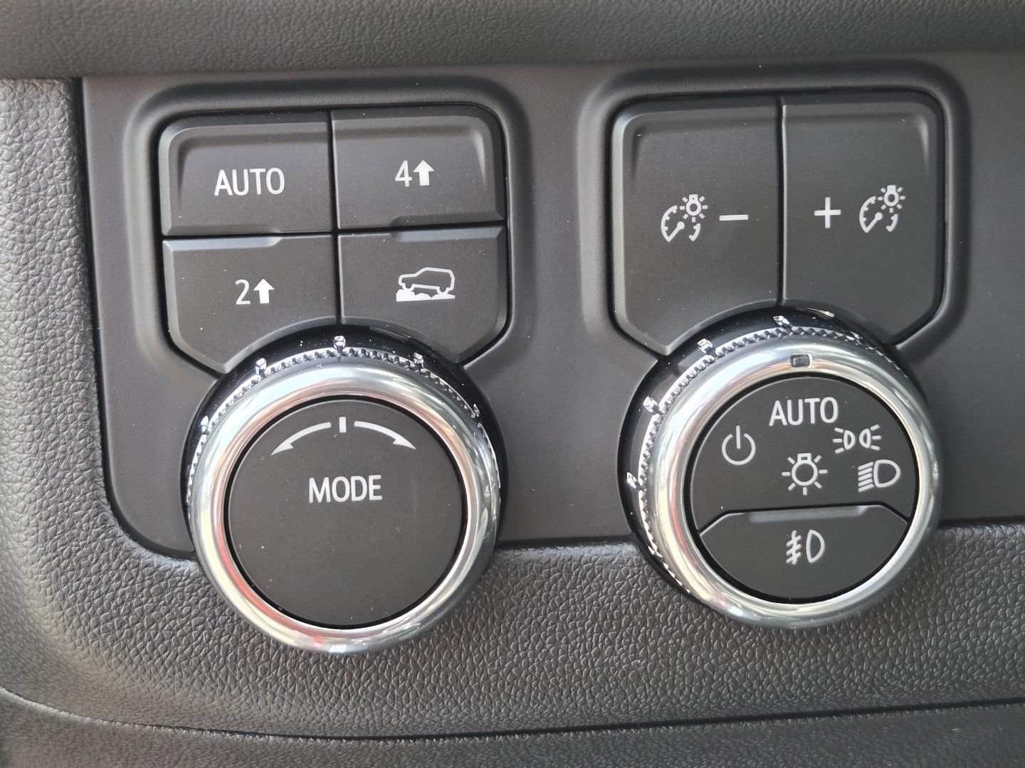 New 2026 GMC Yukon XL Elevation w/ Technology Package AWD/4WD image 33