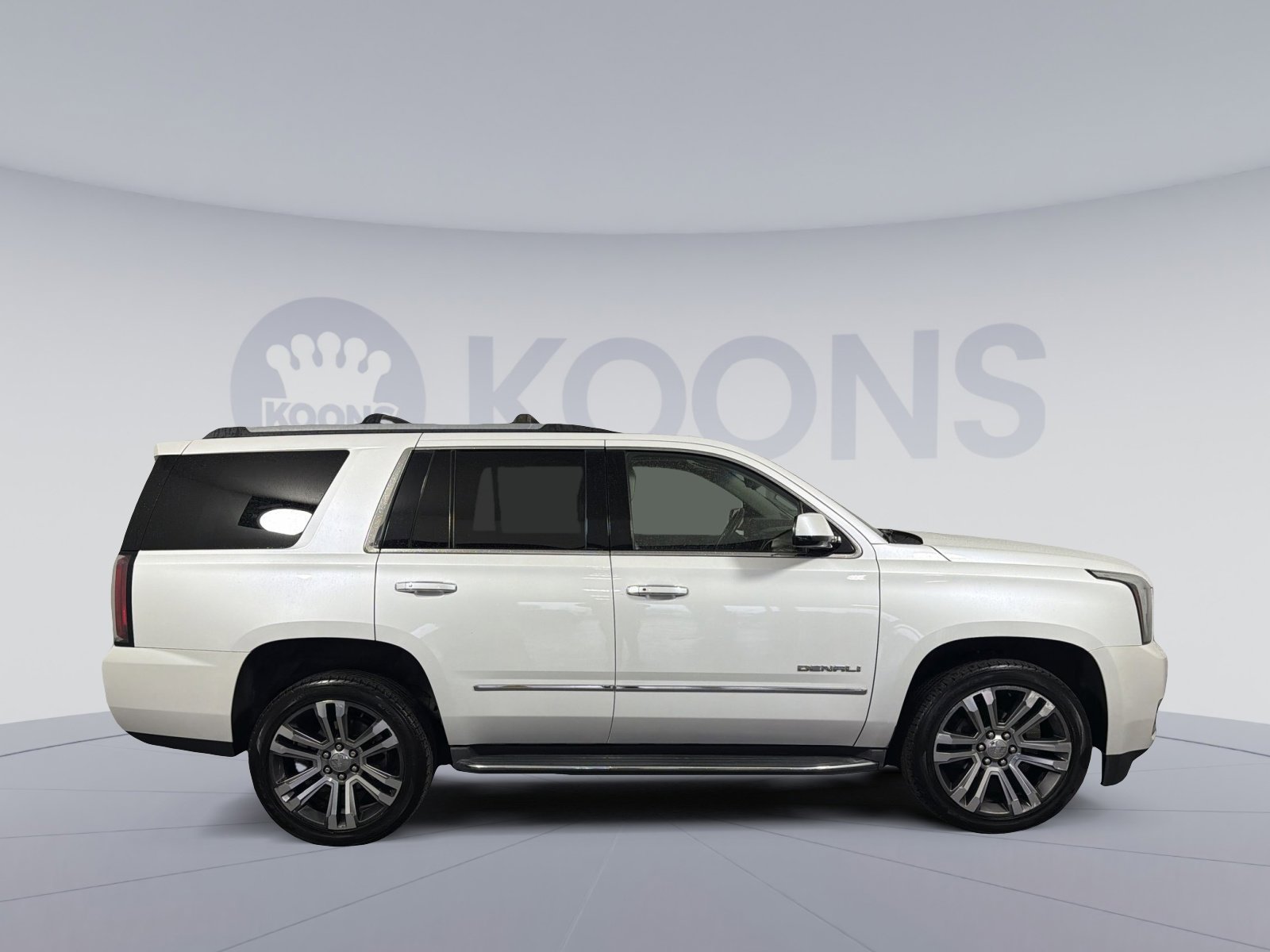 Used 2017 GMC Yukon Denali w/ Open Road Package image 8