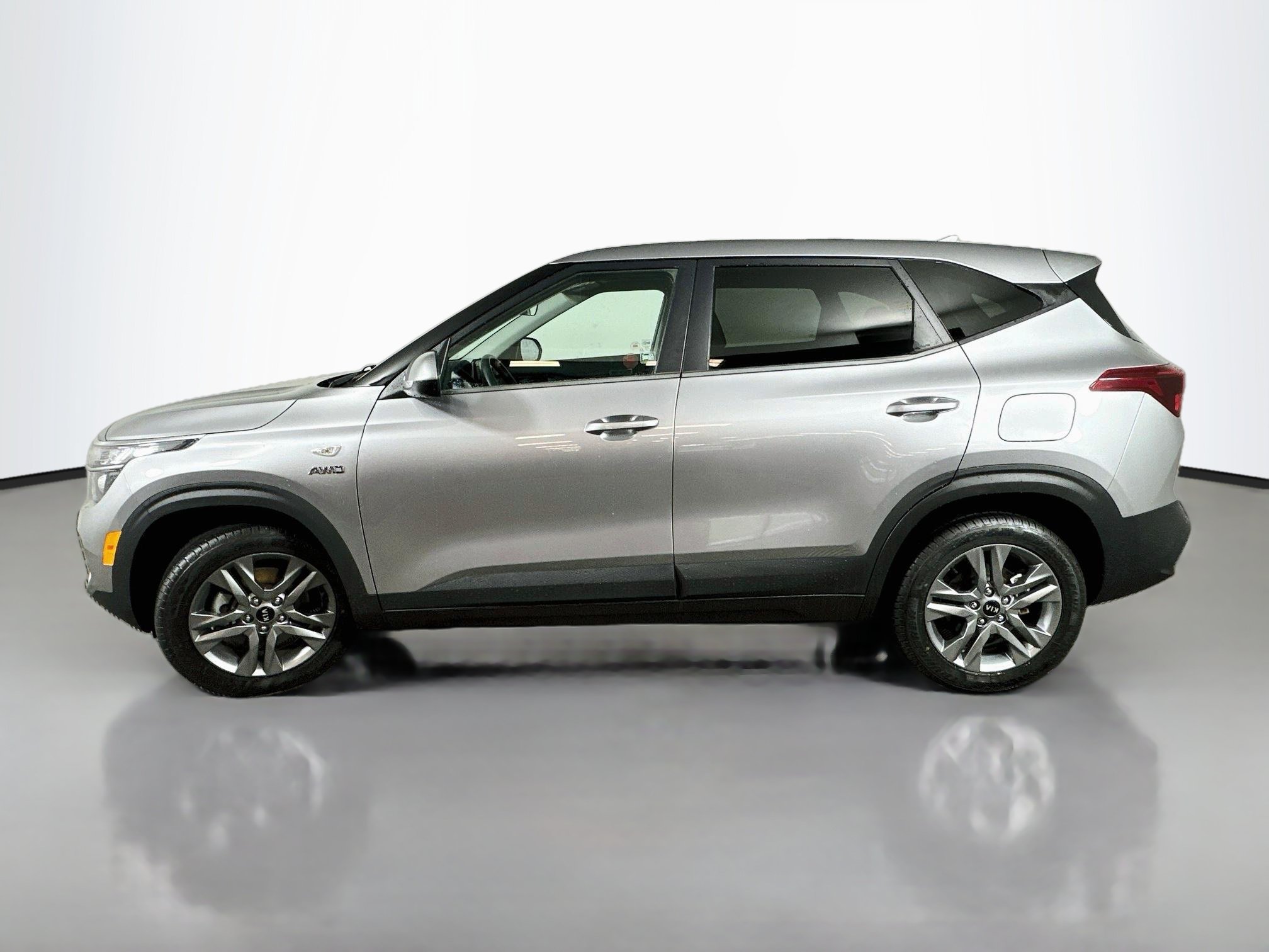 Used 2021 Kia Seltos LX AWD/4WD image 4