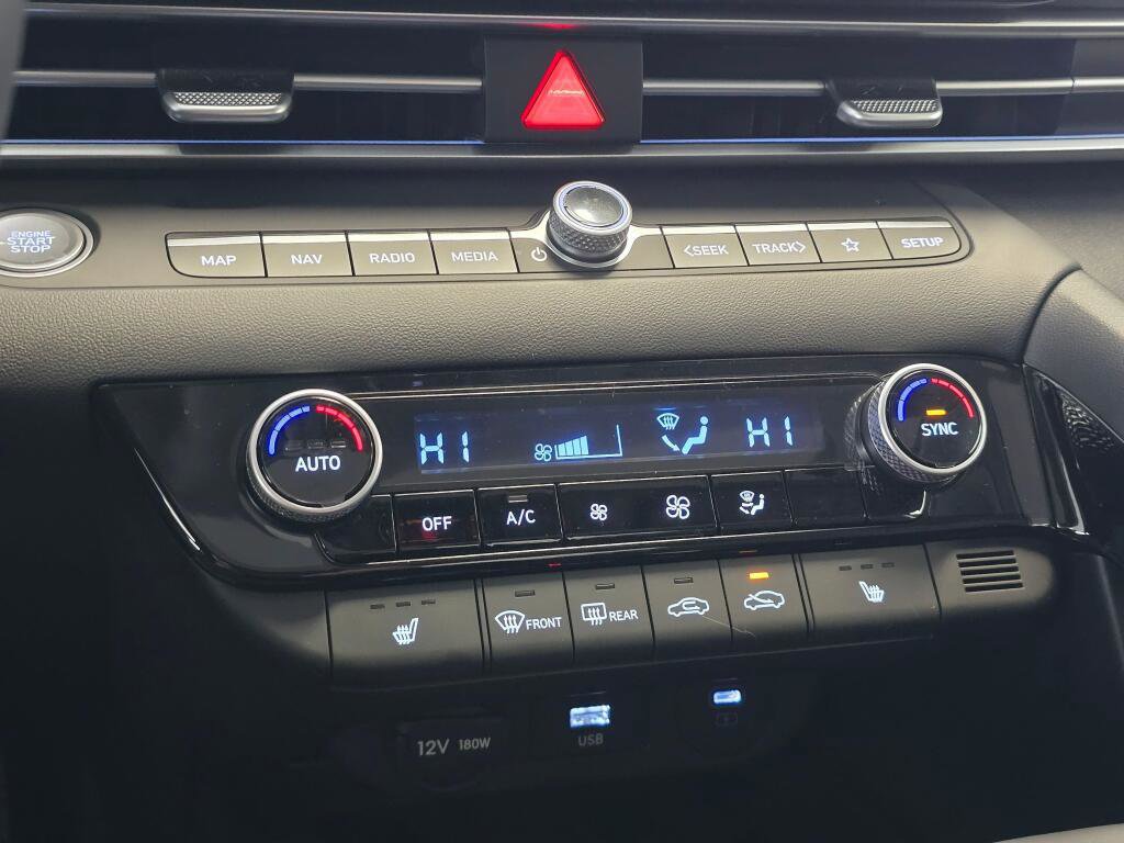 New 2026 Hyundai Elantra Limited image 29