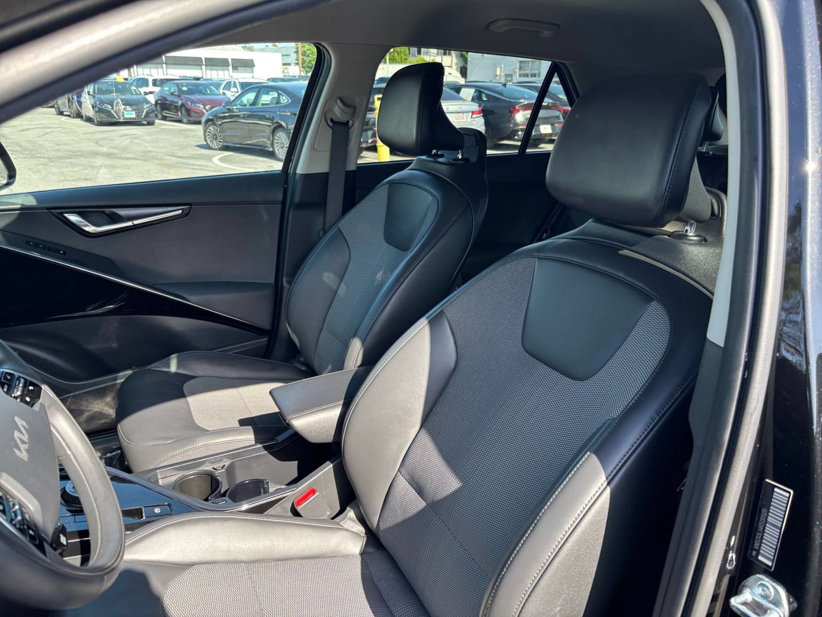 Used 2024 Kia Niro Wind FWD image 34