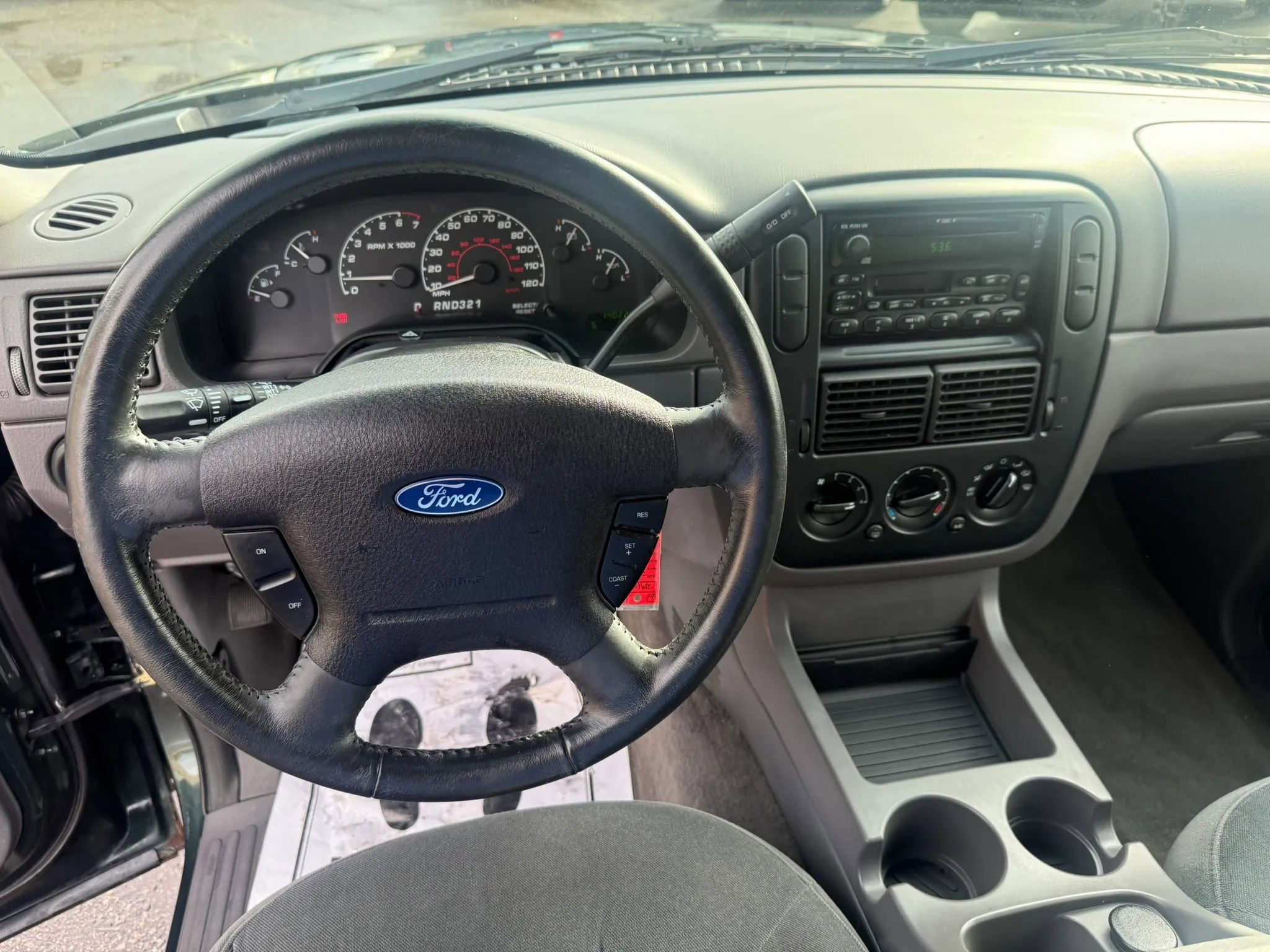 Used 2002 Ford Explorer XLT image 19