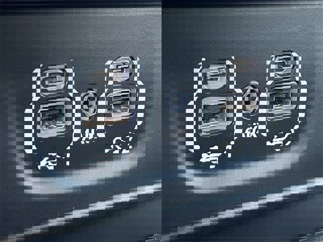 Used 2024 RAM 2500 Laramie w/ Towing Technology Group image 21