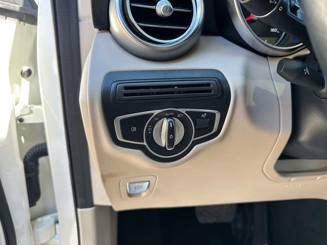 Used 2022 Mercedes-Benz GLC 300 GLC 300 w/ Premium Package Lite image 21