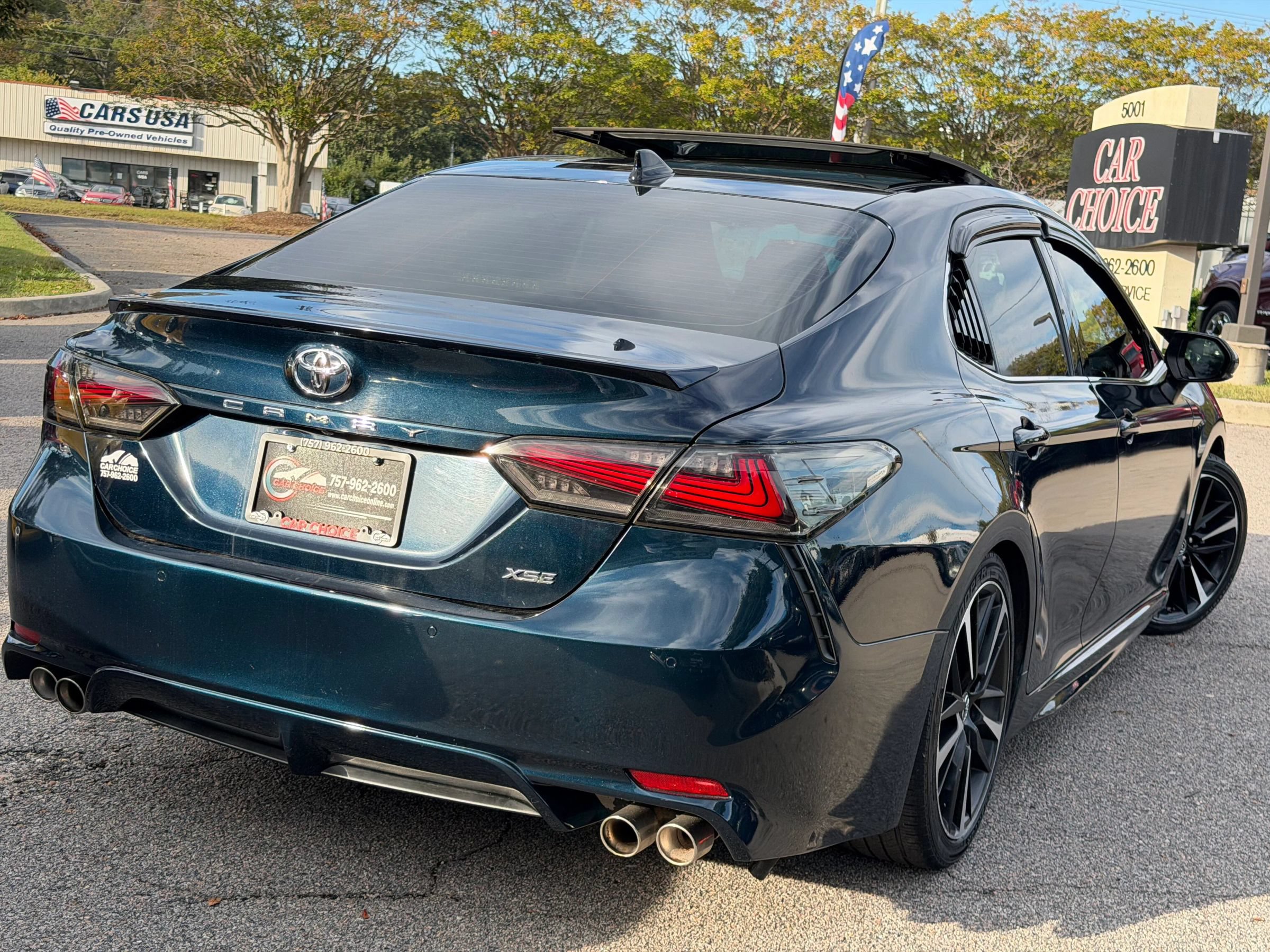 Used 2018 Toyota Camry XSE FWD image 8