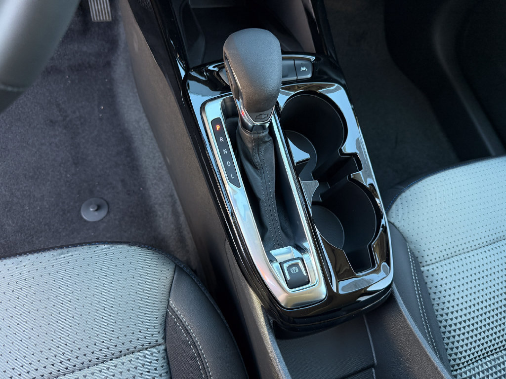 New 2026 Chevrolet Trax LT w/ Sunroof Package FWD image 17