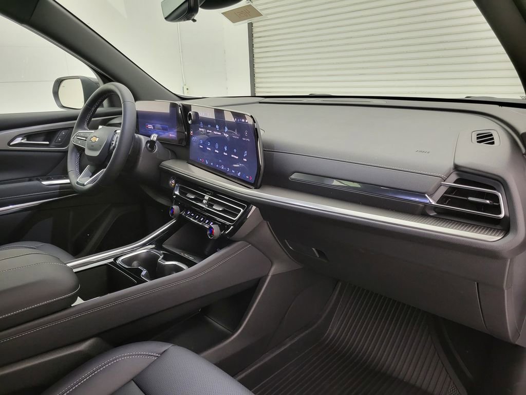 New 2026 Chevrolet Traverse LT w/ Driver Confidence Package FWD image 37