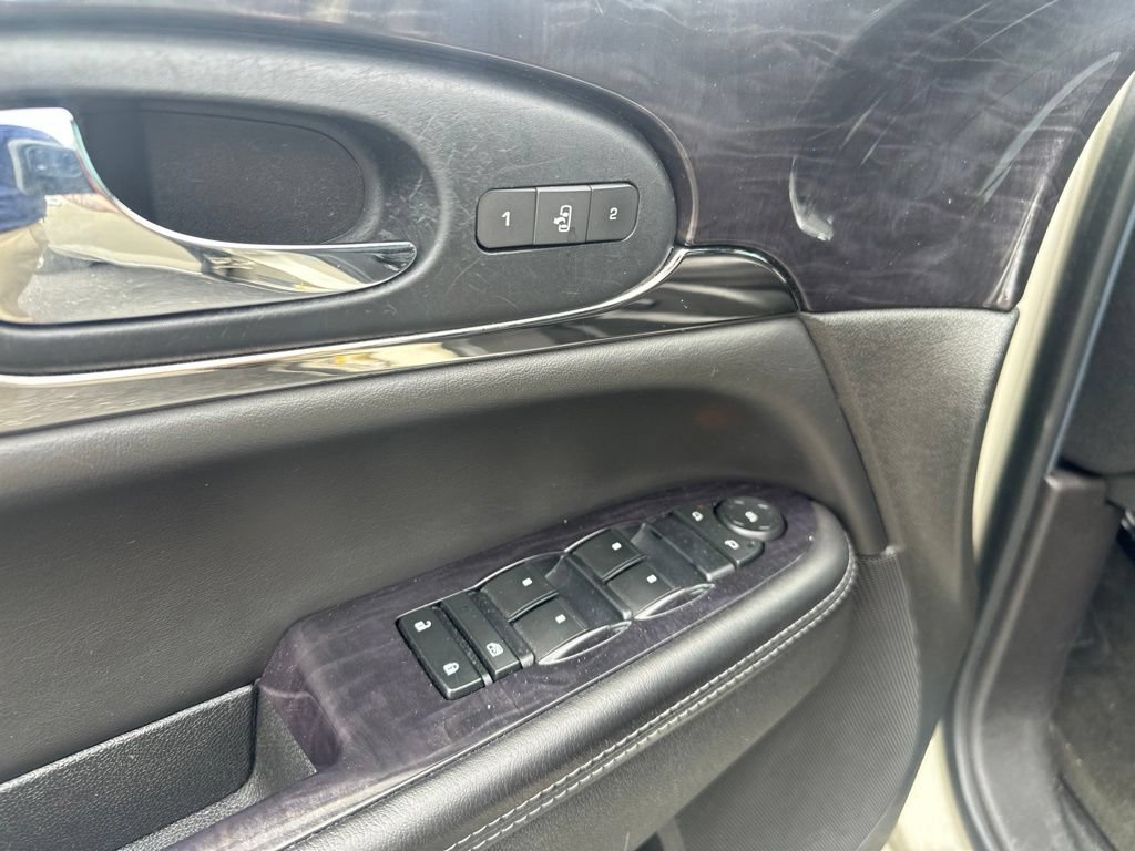 Used 2015 Buick Enclave Leather AWD/4WD image 18