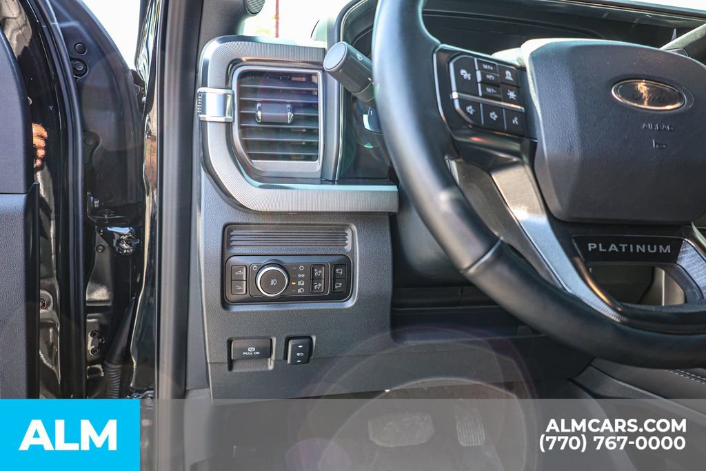 Used 2025 Ford F250 Platinum AWD/4WD image 24
