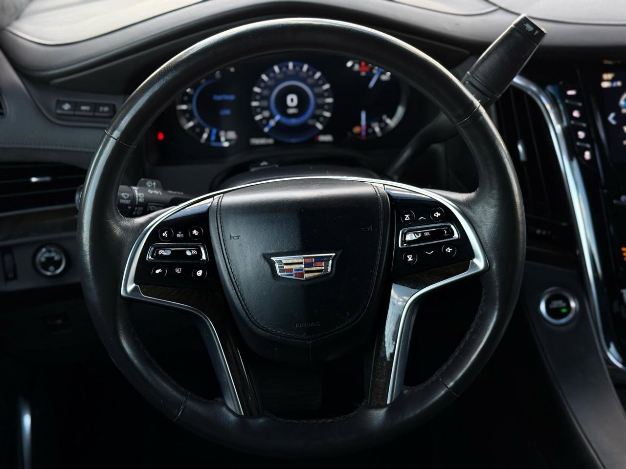 Used 2017 Cadillac Escalade Platinum RWD image 21