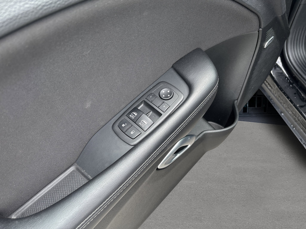 Used 2023 Dodge Challenger SXT RWD image 15