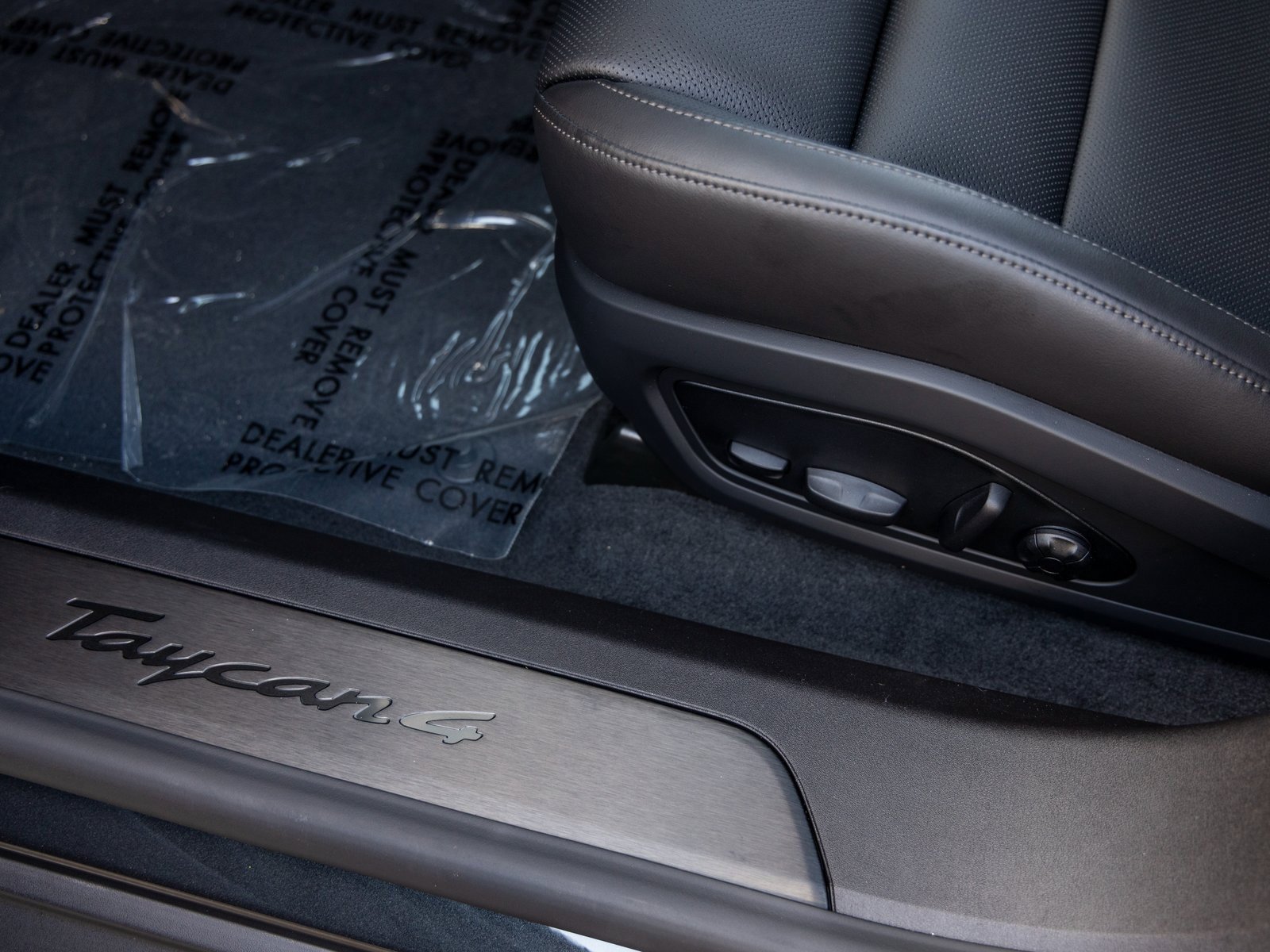 New 2026 Porsche Taycan image 26