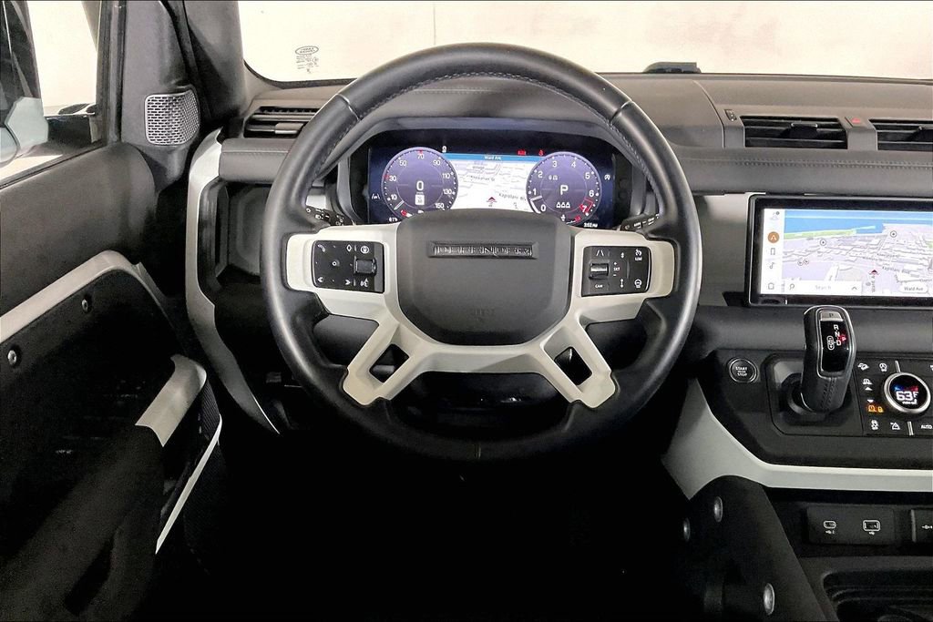 Used 2024 Land Rover Defender 110 S image 4