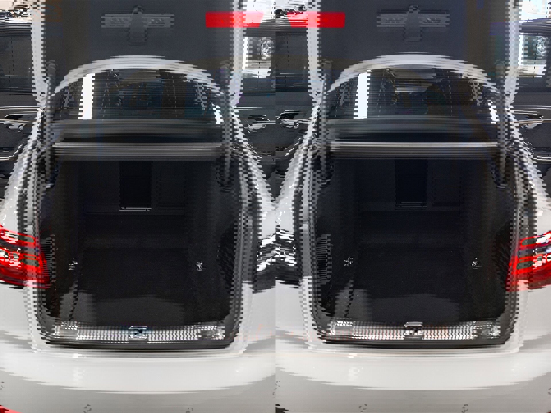 Used 2023 Audi A8 L 3.0T w/ Comfort Plus Package image 20