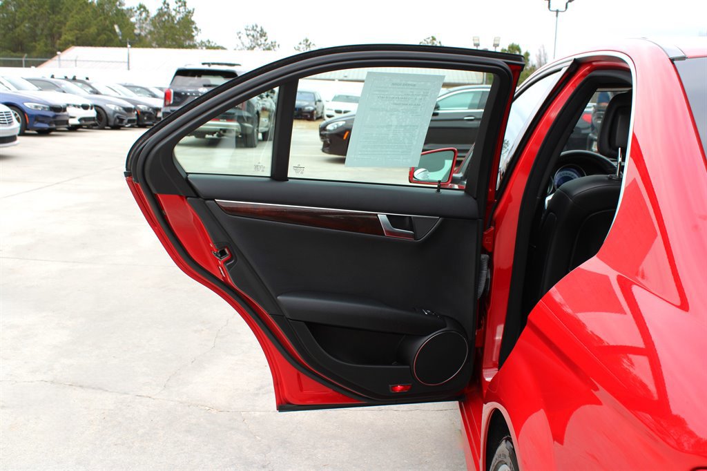 Used 2013 Mercedes-Benz C 250 Luxury image 29
