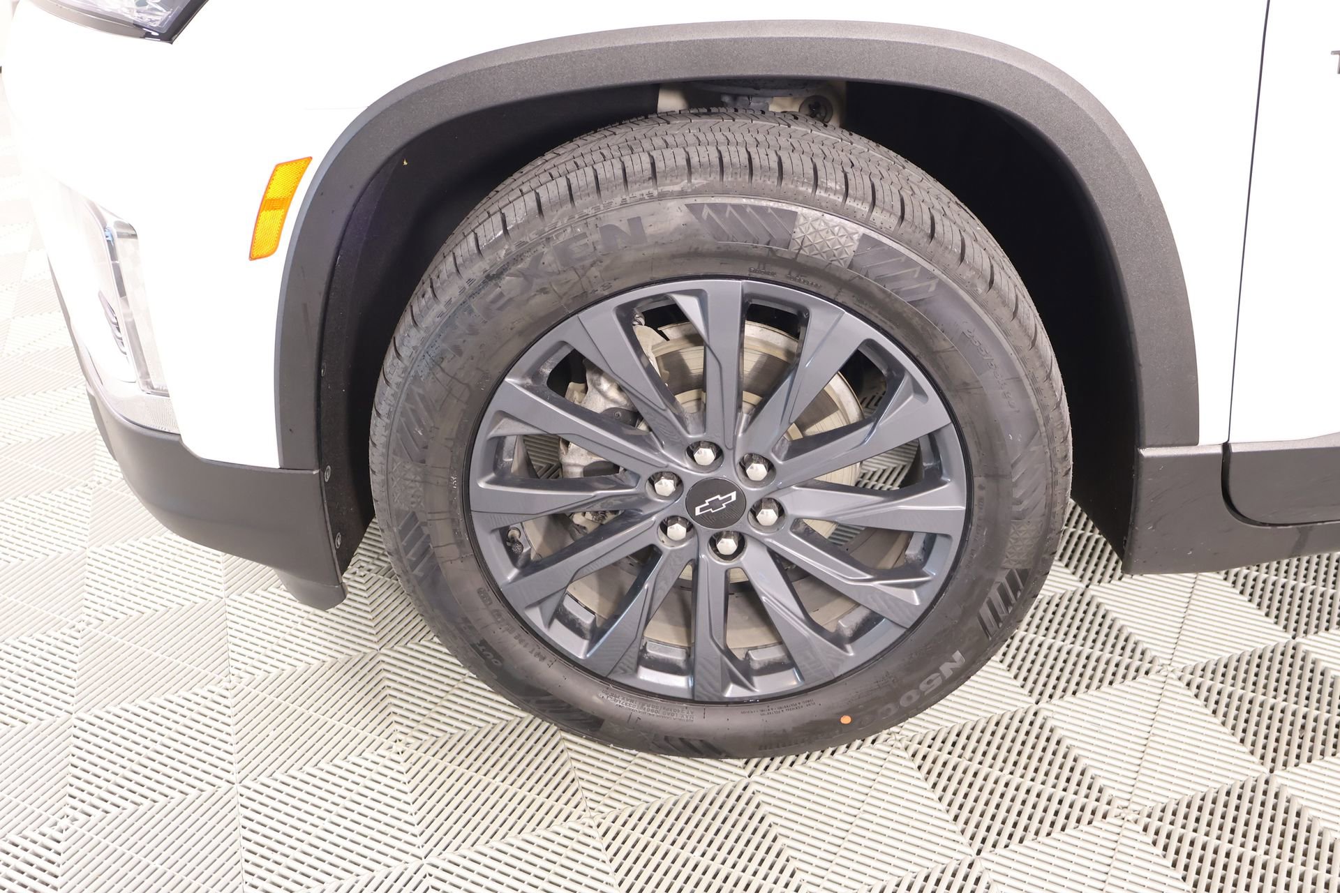 Used 2023 Chevrolet Traverse RS image 20