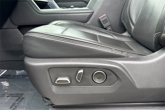 Used 2025 GMC Sierra 3500 Denali image 13