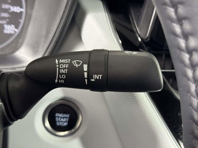 Used 2025 Toyota Corolla SE w/ Convenience Package image 24