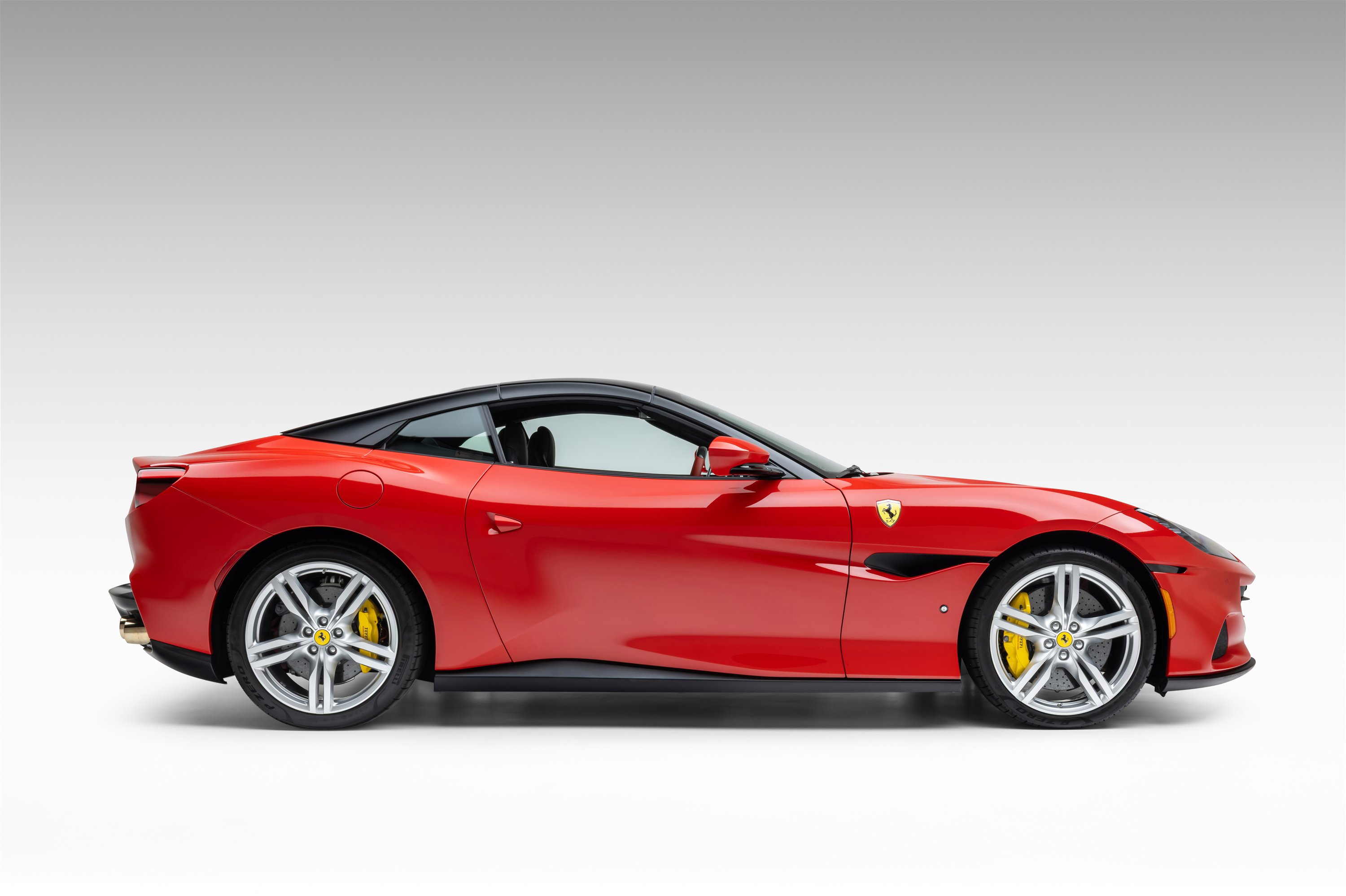 Certified 2022 Ferrari Portofino M RWD image 10