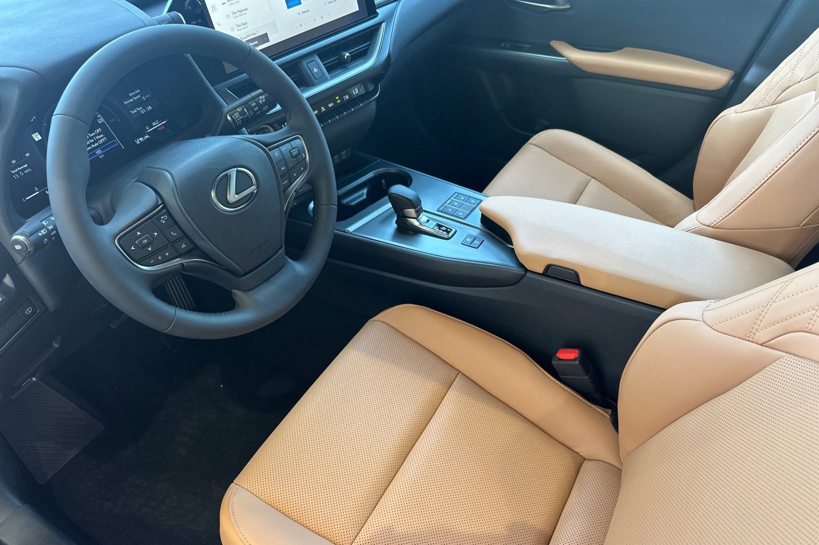 New 2026 Lexus UX 300h AWD image 8