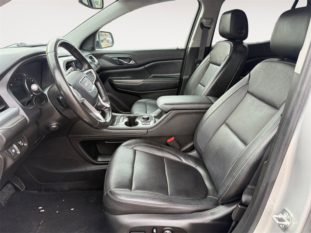 Used 2020 GMC Acadia SLT w/ Premium Package image 9