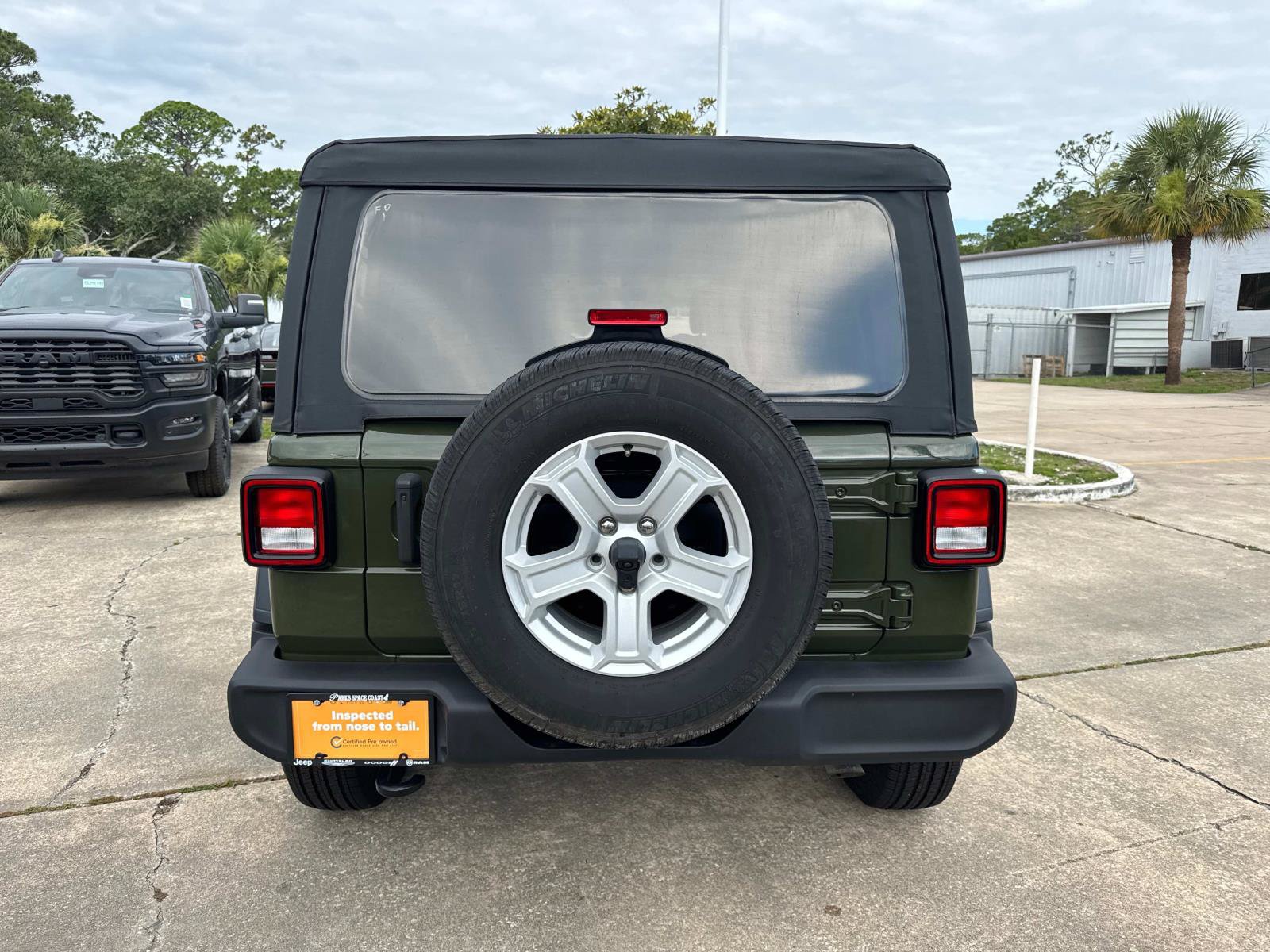 Used 2022 Jeep Wrangler Unlimited Sport AWD/4WD image 4
