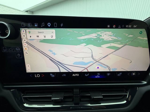 Used 2024 Chevrolet Equinox EV RS FWD image 28