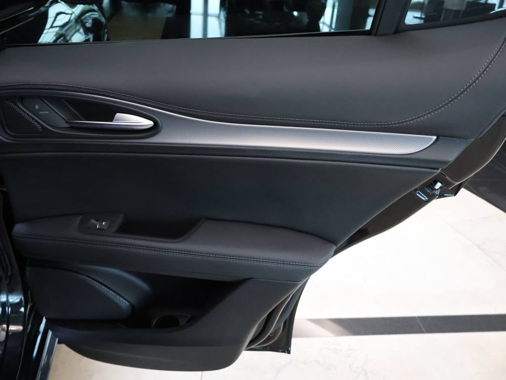 New 2026 Alfa Romeo Stelvio Sprint AWD/4WD image 17