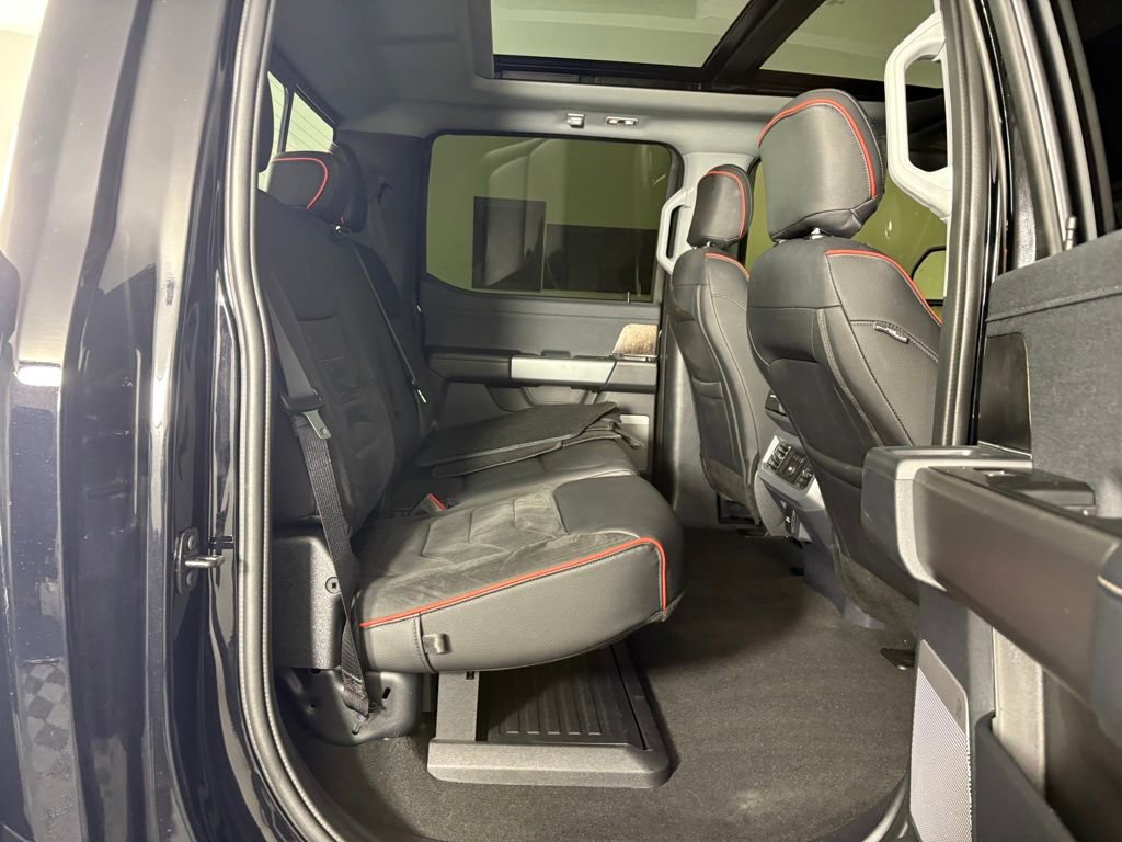 Used 2026 Ford F250 Lariat w/ Black Appearance Package image 33