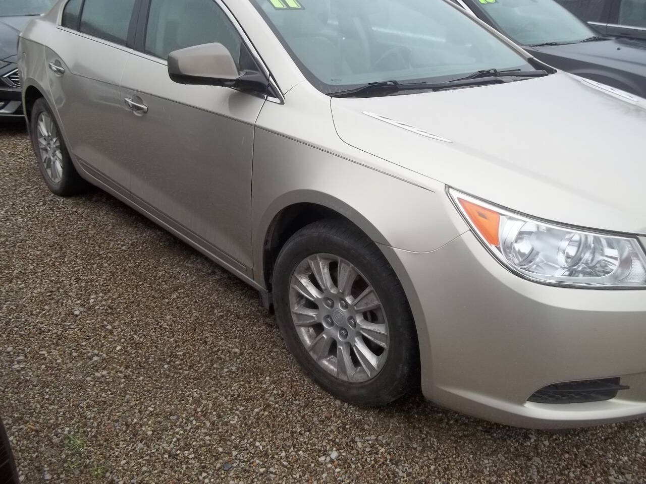 Used 2011 Buick LaCrosse CX FWD image 2