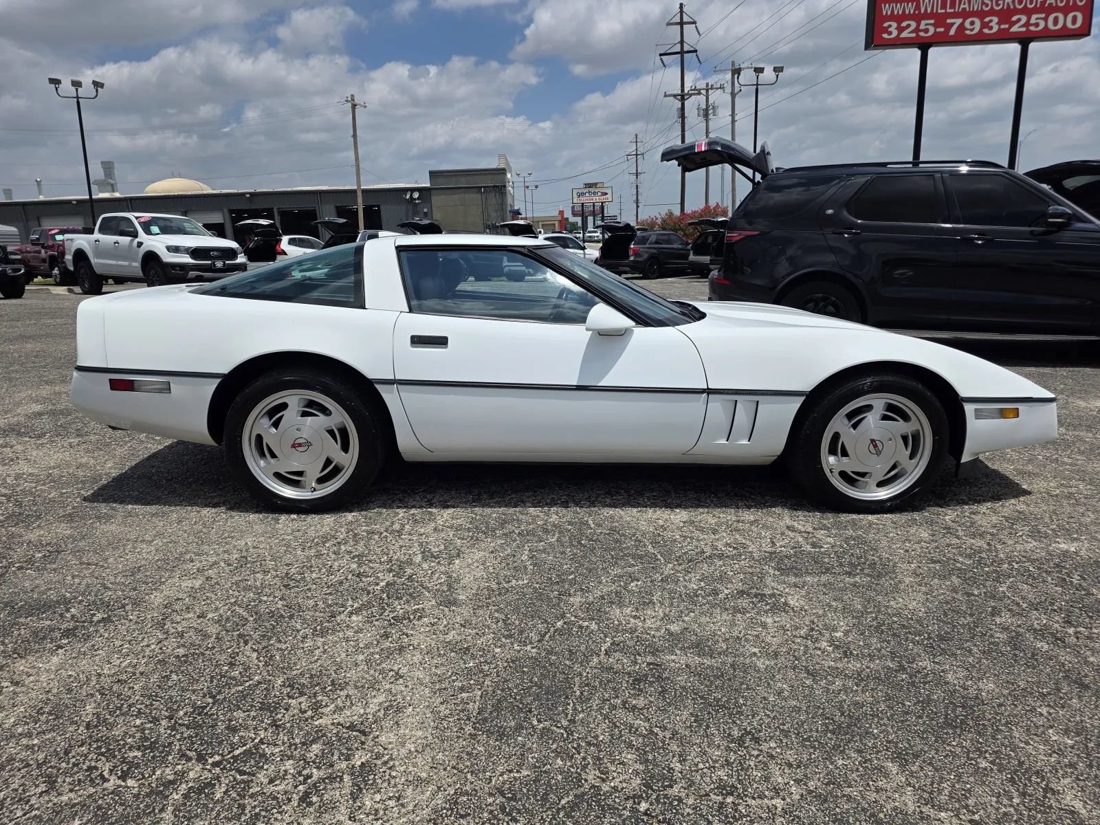 Used 1989 Chevrolet Corvette Coupe RWD image 8