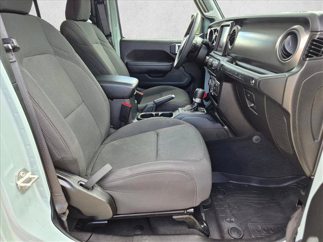 Used 2023 Jeep Wrangler Unlimited w/ Cold Weather Group AWD/4WD image 19