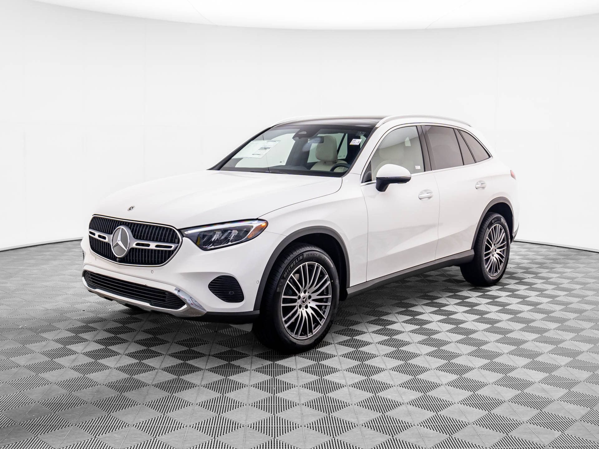 New 2026 Mercedes-Benz GLC 300 4MATIC image 1