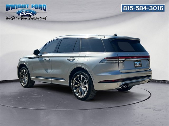 Used 2023 Lincoln Aviator Grand Touring image 3