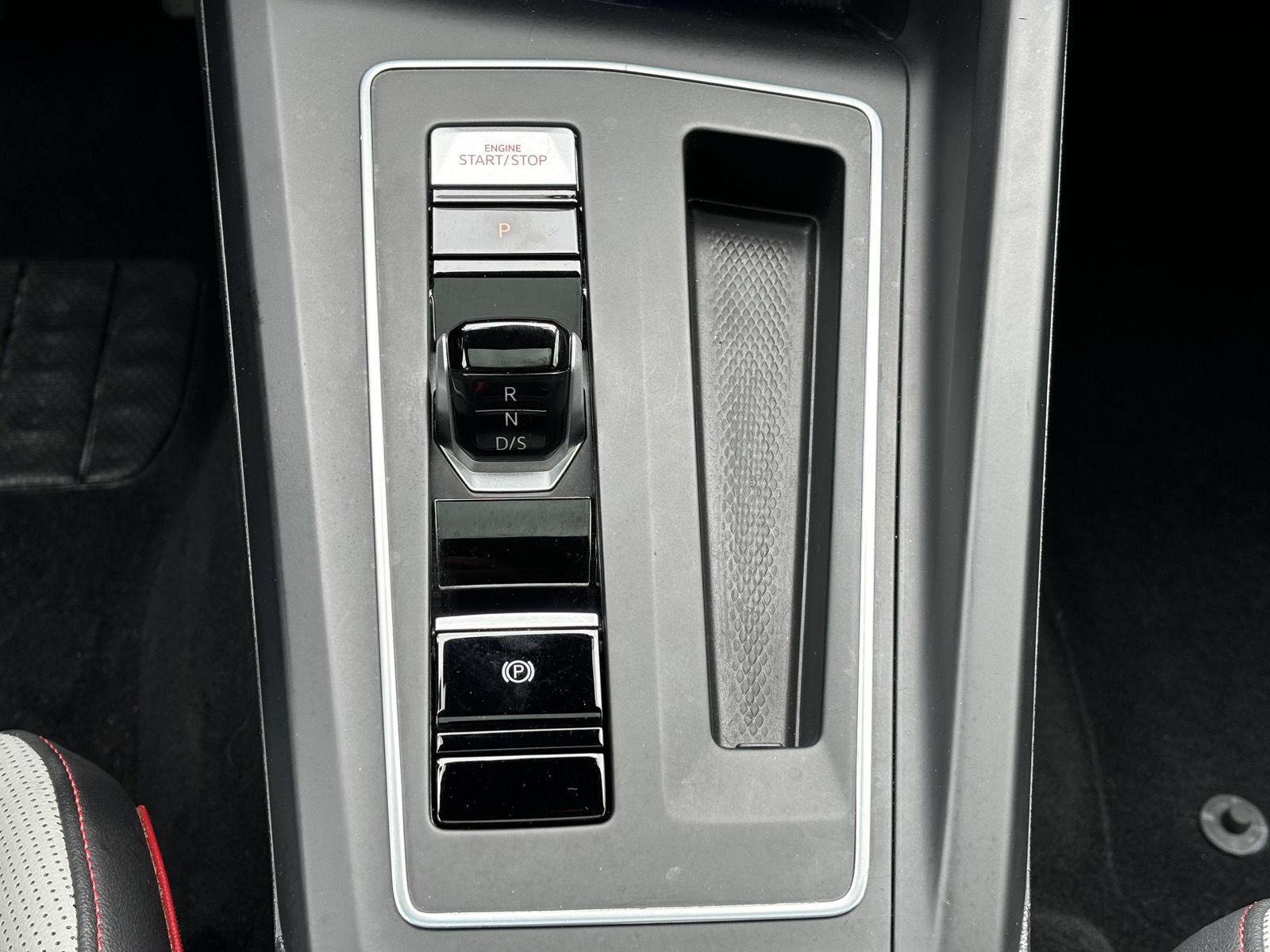 Used 2022 Volkswagen GTI Autobahn FWD image 8