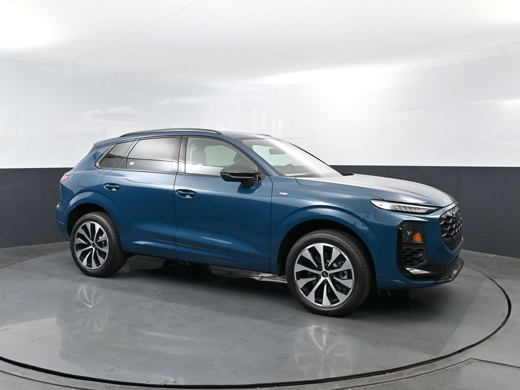New 2026 Audi Q3 quattro 2.0T AWD/4WD image 3