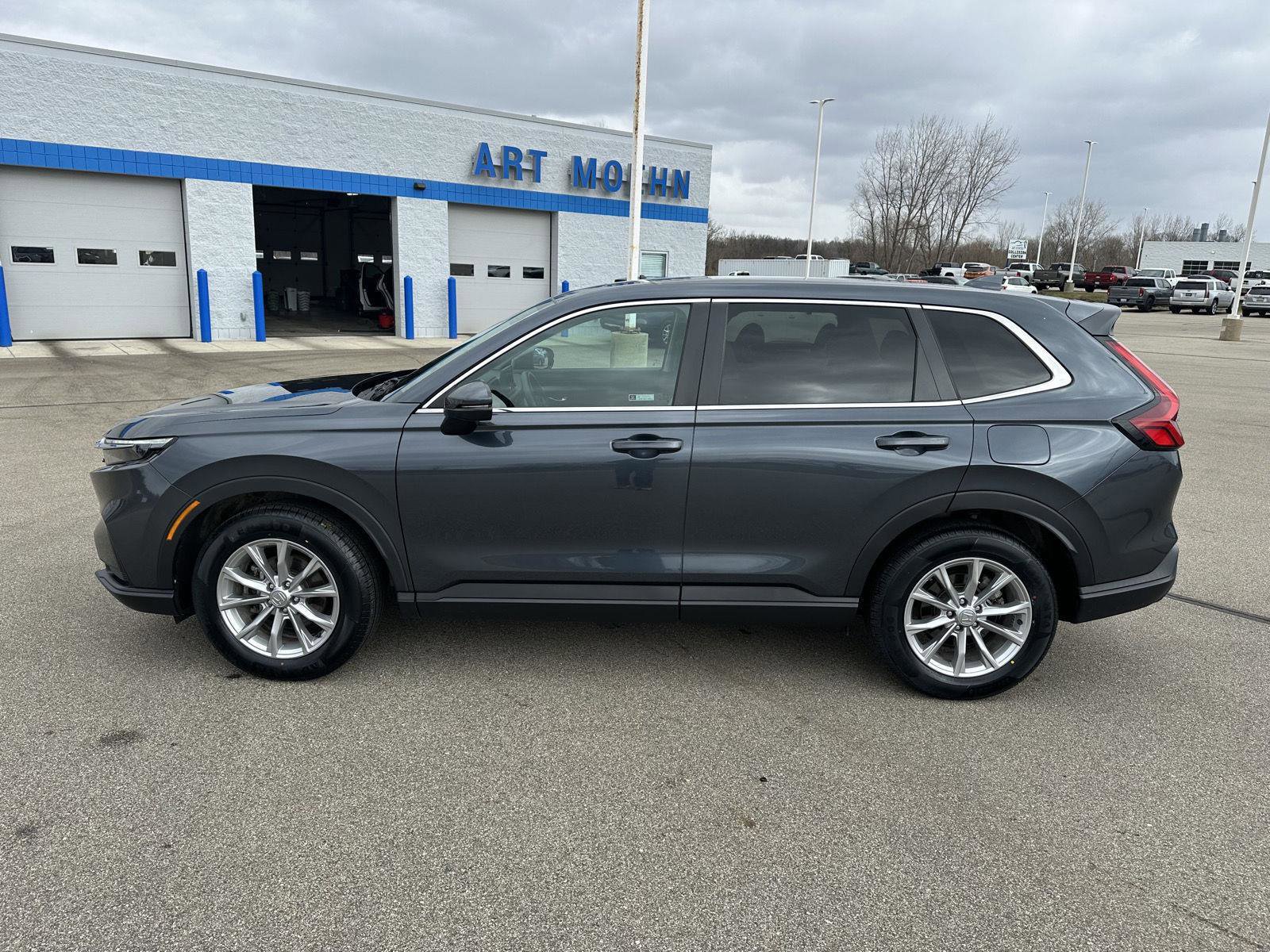 Used 2023 Honda CR-V EX image 2