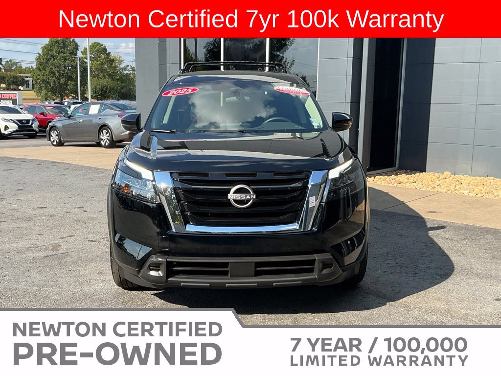 Used 2025 Nissan Pathfinder SV FWD image 23