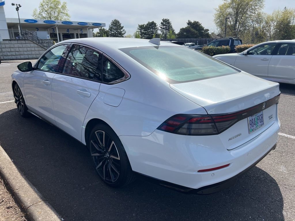 Used 2023 Honda Accord Touring image 6